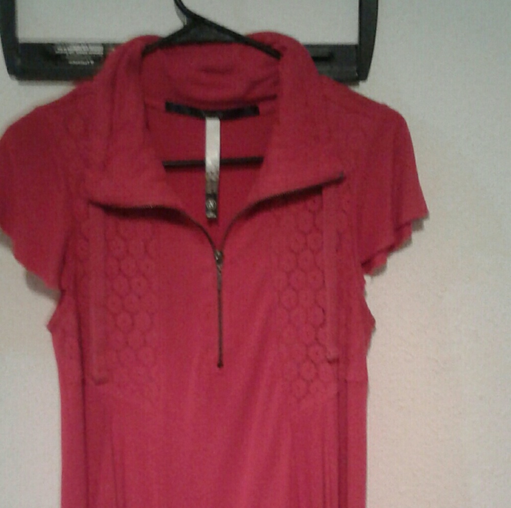 Kensie red jersey front zip dress